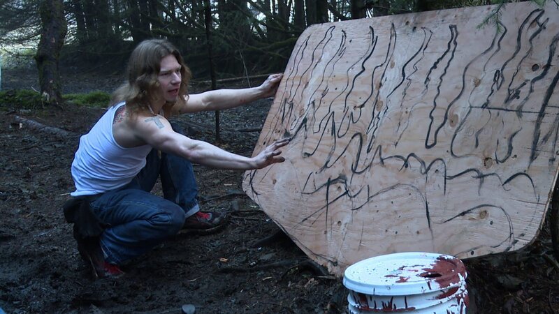 Bear Brown makes a sign. – Bild: Discovery Communications
