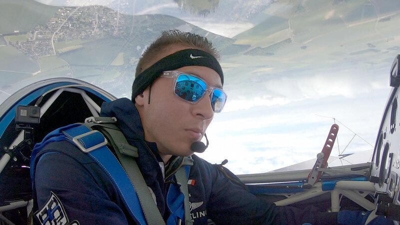 Jonathan Vincent hat die Füße auf dem Boden und den Kopf in den Wolken. – Bild: MedienKontor Jonathan Vincent hat die Füße auf dem Boden und den Kopf in den Wolken. – Bild: MedienKontor