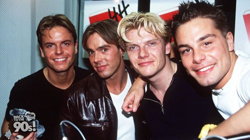 Die 90er – das letzte Jahrzehnt ohne Social Media, aber mit Musikvielfalt: Boybands wie z.B. Caught In The Act (Foto), Grunge, Techno und Eurodance prägten eine Ära voller Hits. – Bild: RTLZWEI, Maxi Media