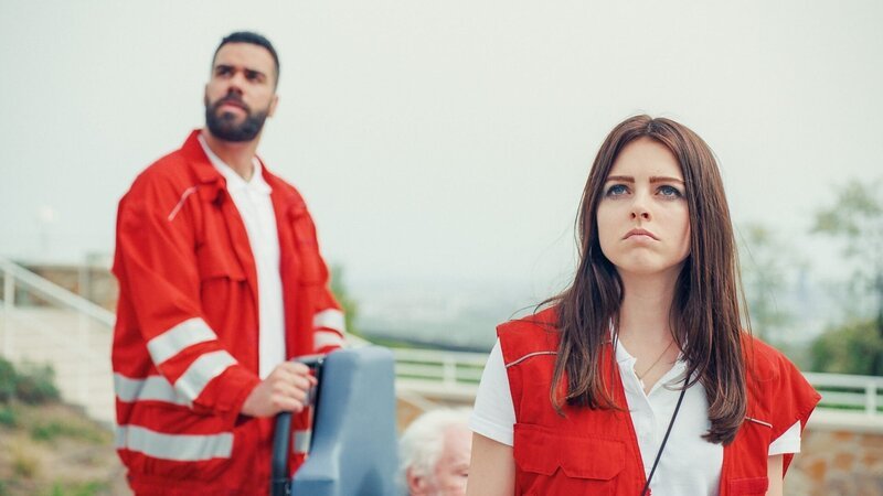 Onur Poyraz (Umut), Fanni Schneider (Penelope Sund). – Bild: ORF/​MR Film