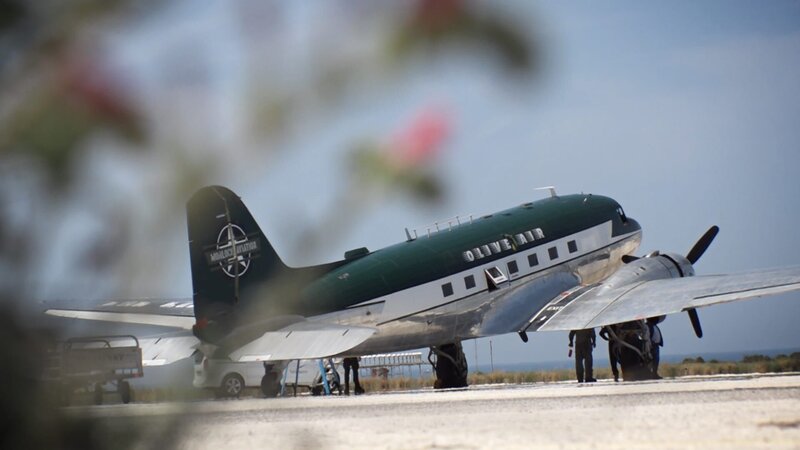 Restaurierte DC-3. – Bild: Warner Bros. Discovery