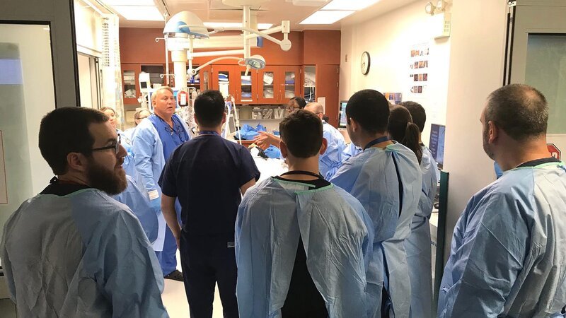 Im Traumazentrum in Philadelphia wird das Klinikpersonal auf die Behandlung von Schussverletzten vorbereitet. – Bild: N24 Doku