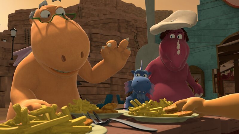 Opa Jörgen und Bibbo genießen das Ältesten-Dinner und loben Chef für sein Menü. – Bild: ZDF/​Caligari Film