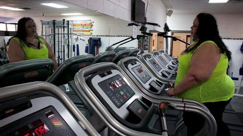 Ashley Bernard at the gym. – Bild: TLC