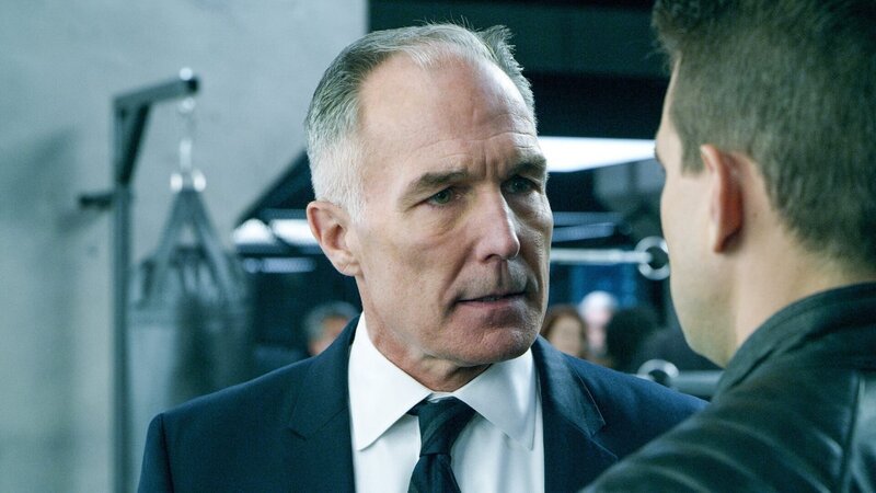 Patrick St. Esprit (Robert Hicks). – Bild: ORF/​Sony Pictures/​CBS