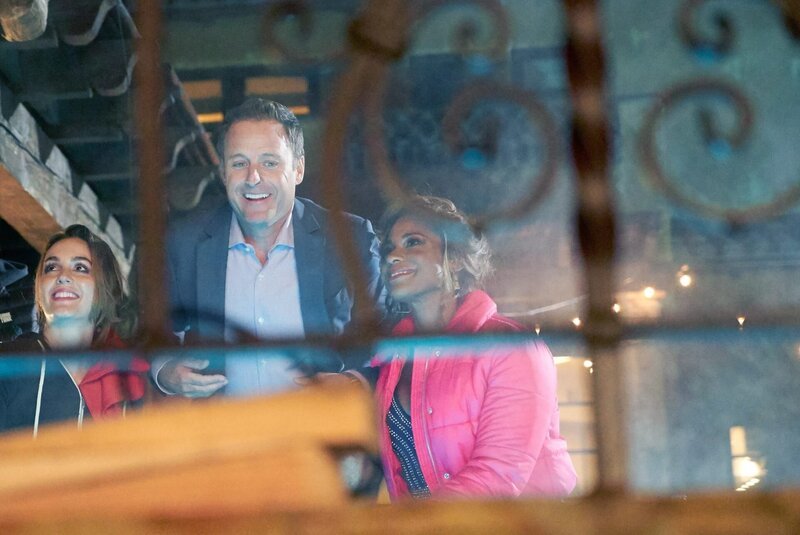 (v.li.): Leighton Meester (Angie D’Amato), Chris Harrison (Chris Harrison), Kimrie Lewis (Poppy Banks). – Bild: ORF/​PRO7/​ABC