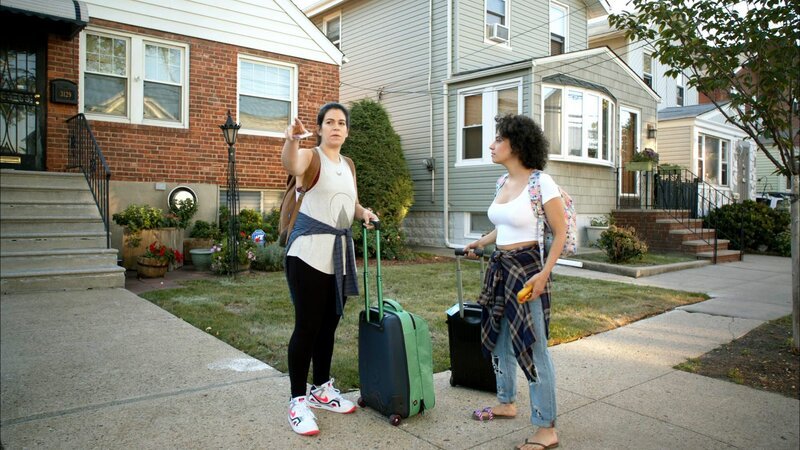 v.li.: Abbi Abrams (Abbi Jacobson), Ilana Wexler (Ilana Glazer) – Bild: Paramount