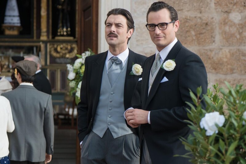 Mateo Ruiz (Javier Rey, l.); Raúl de la Riva (Asier Etxeandia, r.) – Bild: Manuel Fernández-Valdés/​BetaFilm