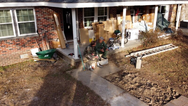 Das Team ist immer noch mit dem Umbau in Crossville beschäftigt. – Bild: Warner Bros. Discovery