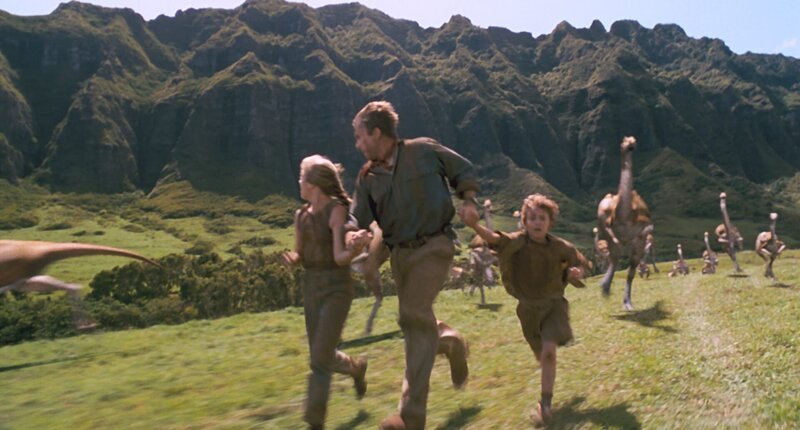 L-R Alexis (Ariana Richards), Dr. Alan Grant (Sam Neill), Tim (Joseph Mazzello) – Bild: UIP – United International Pictures /​ MKNS