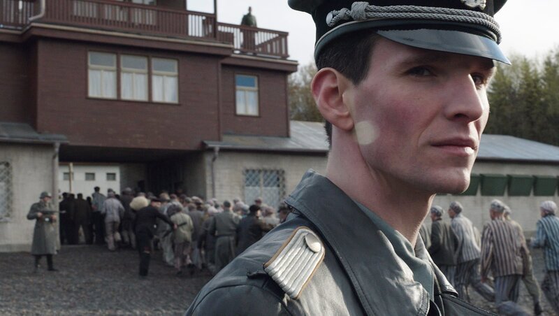 SS-Lagerführer Hermann Reineboth (Sabin Tambrea) im Konzentrationslager Buchenwald. – Bild: BR/MDR/UFA Fiction GmbH SS-Lagerführer Hermann Reineboth (Sabin Tambrea) im Konzentrationslager Buchenwald. – Bild: BR/MDR/UFA Fiction GmbH