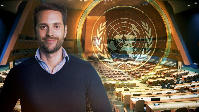 Frieden, Freiheit, Gerechtigkeit: Sind unsere Werte in Gefahr? In drei Folgen erklärt Mirko Drotschmann, wie sich ihre Bedeutung im Lauf der Geschichte verändert hat und wie sie die Welt von heute besser gemacht haben. – Bild: ZDF und Gruppe 5
