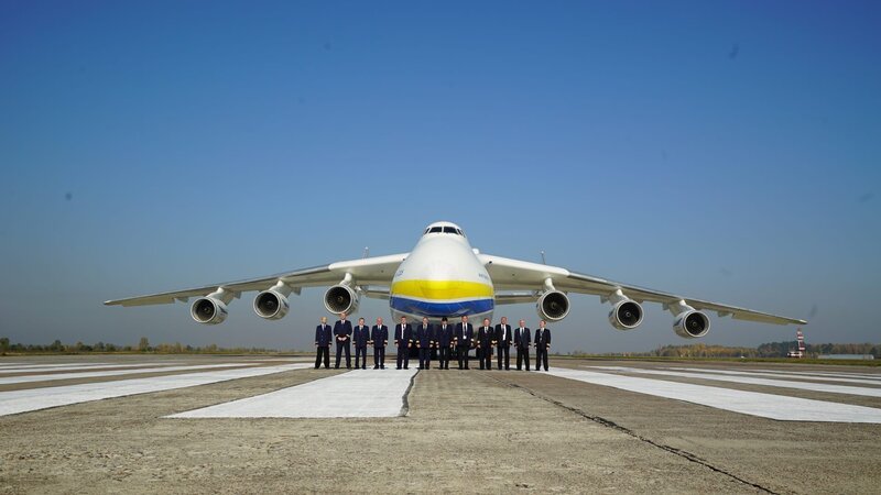Ukraine – Pilots celebrating 30 years of the Buran. – Bild: NGC Network US, LLC