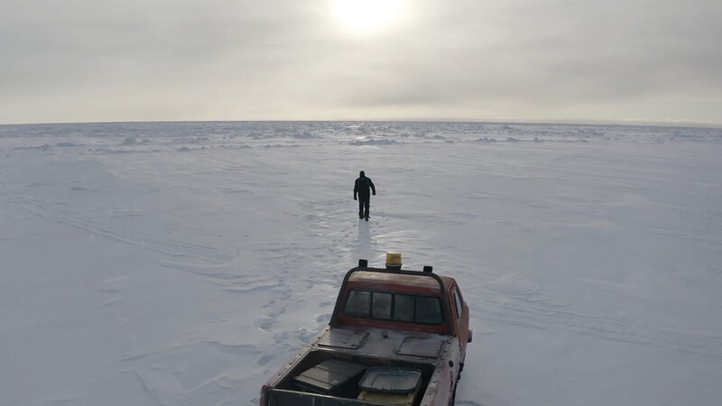 Shawn Pomrenke auf der Suche nach einem neuen Ort zum Tauchen – Bild: Cameron Segura/​Original Producti /​ Photobank: 37543_1015_010.jpg /​ Discovery Communications, LLC