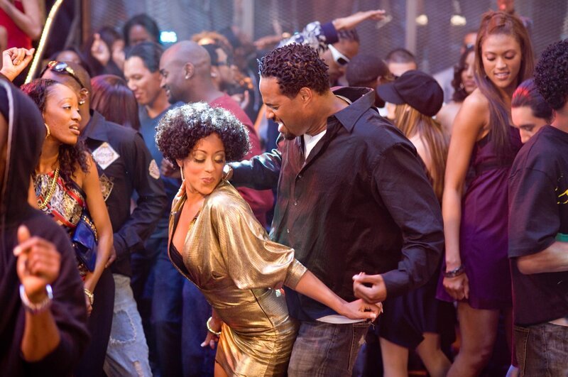 Mr. Moody (Marlon Wayans, r.) und Charity (Essence Atkins, l.) legen ’ne kesse Sohle aufs Parkett … – Bild: 2008 PARAMOUNT PICTURES CORPORATION Mr. Moody (Marlon Wayans, r.) und Charity (Essence Atkins, l.) legen ’ne kesse Sohle aufs Parkett … – Bild: 2008 PARAMOUNT PICTURES CORPORATION