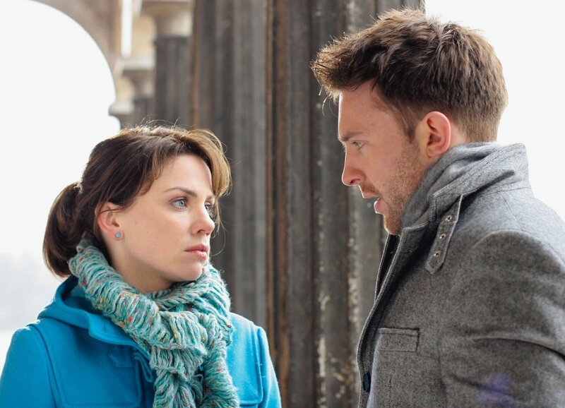 Wege zum Glück Kapitel 367 Staffel 1, Episode 367 Ben stellt Nina zur Rede und will wissen, ob sie Max immer noch liebt: Gisa Zach als Nina, Hubertus Grimm als Ben – Bild: SRF/​ZDF