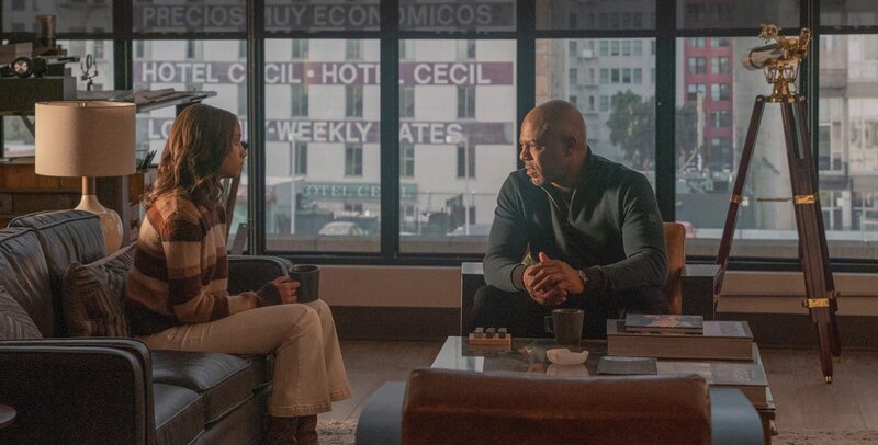 May Grant (Corinne Massiah) und Michael Grant (Rockmond Dunbar) – Bild: Fox Media LLC /​ Jack Zeman