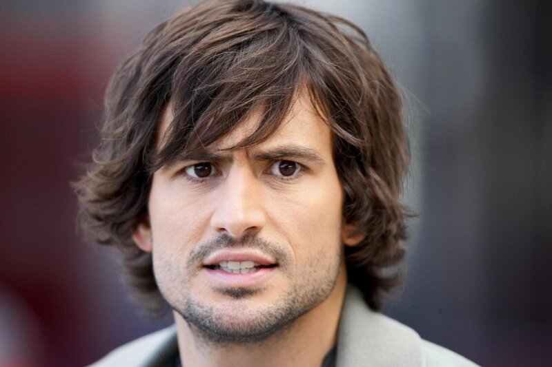 Kann Ben (Tom Beck) die Flucht der Bankräuber vereiteln? – Bild: RTL /​ Guido Engels