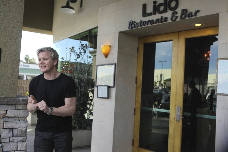 Kontrollbesuch: Wird Gordon Ramsay mit den Ergebnissen zufrieden sein oder wurden seine Ratschläge samt Essensresten in die Tonne gekippt? – Bild: Fox Broadcasting