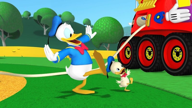 MICKEY MOUSE CLUBHOUSE – „Mickey’s Mousekeball“ – Professor Von Drake introduces the Clubhouse pals to a high-tech new game. This episode of „Mickey Mouse Clubhouse“ premieres Friday, April 3 (8:30 AM – 9:00 AM ET/​PT) on Disney Junior. (Disney Junior) GOOFY; MICKEY MOUSE CLUBHOUSE – „Donald Jr.“ – Donald teaches a young duckling a dance for „Show Your Special Talent Day.“ This episode of Disney Junior’s „Mickey Mouse Clubhouse“ airs Friday, June 6 (8:30 AM -9:00 AM ET/​PT) on Disney Junior. (DISNEY JUNIOR) DONALD, DONALD JR. – Bild: Disney Enterprises Inc.