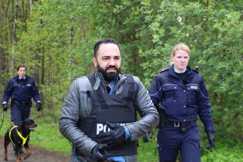 Die Ruhrpottwache: Ob spektakuläre Verfolgungsjagden, Explosionen, Helikoptereinsätze oder die schwierige Suche nach einem Beweisstück – die Ermittler der Hauptwache Duisburg Nord brauchen ihr ganzes Knowhow, um die Täter zu fassen … – Bild: SAT.1 Eigenproduktionsbild frei