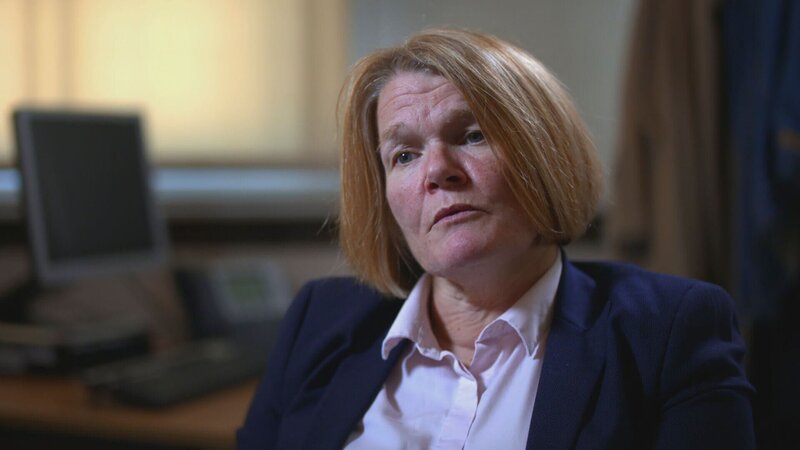 Det Supt Karen Mizzi von der Polizei von Surrey leitete die Ermittlungen – Bild: zlwabacus /​ © Phoenix Television Ltd /​ Crime + Investigation