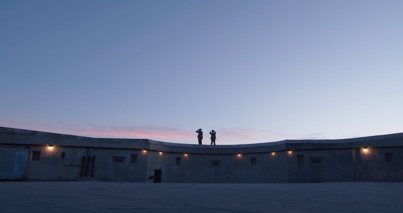 Die Stimmung ist angespannt – kurz nach dem Angriff auf Pearl Harbor ist das Militär in höchster Alarmbereitschaft. Skeptiker führen die Ufo-Sichtung von 1942 auf „Kriegsnervosität“ zurück. – Bild: ZDF