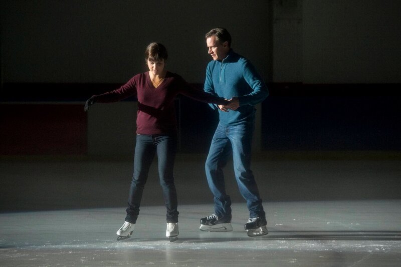 Elizabeth Burke (Tiffani Thiessen) and Peter Burke (Tim DeKay) – Bild: USA Network /​ David Giesbrecht/​USA Network /​ Episodic /​ 2013 USA Network Media, LLC