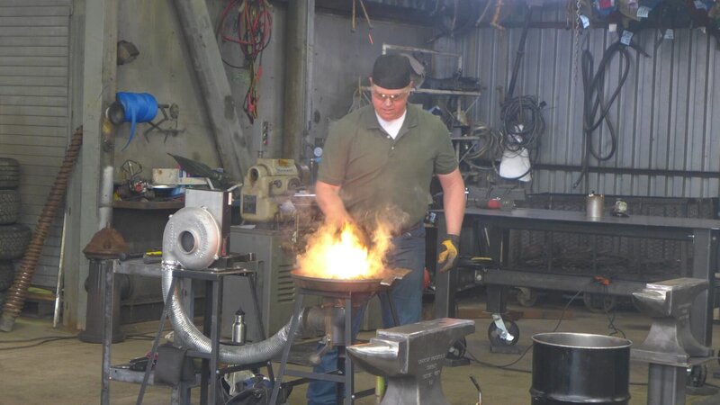 Forged in Fire Season 3 EP The Pandat, Forged in Fire_Wettkampf der Schmiede Staffel3 EP Das Pandat – Bild: A&E Television Networks
