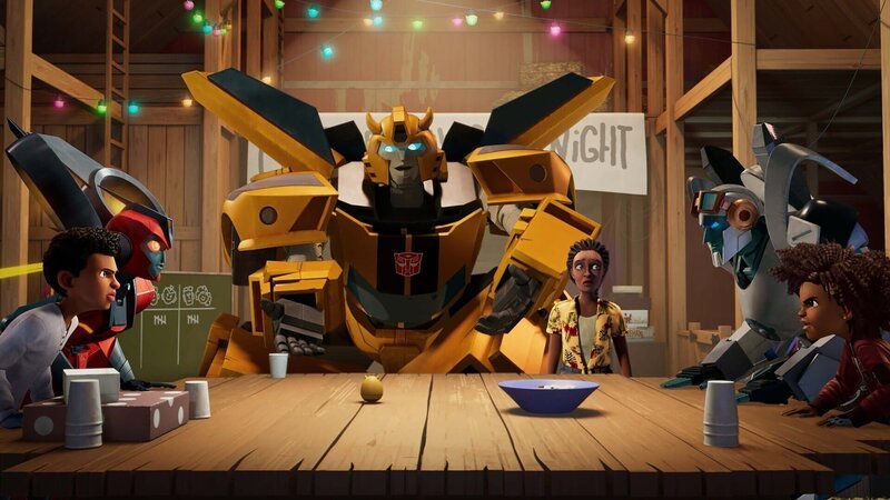 L-R: Robby Malto, Twitch Malto, Bumblebee, Dot Malto, Thrash Malto, Morgan „Mo“ Malto. – Bild: Paramount