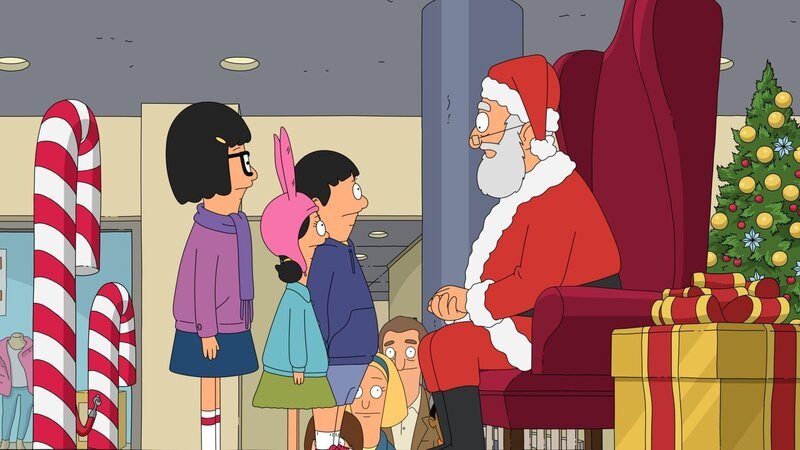 Der Weihnachtsmann (r.) droht Tina (l.), Louise (2.v.l.) und Gene (2.v.r.), sie auf die Liste der ungezogenen Kinder zu setzen, woraufhin diese alles daran setzen, um ihm zu zeigen, was sie alles Gutes im vergangenen Jahr getan haben … – Bild: 2015 Fox and its related entities. All rights reserved. Lizenzbild frei