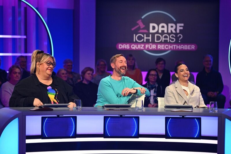 (v.l.n.r.) Ilka Bessin; Daniel Boschmann; Amira Aly – Bild: Joyn /​ Willi Weber