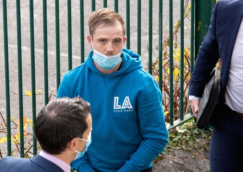 Gavin Murphy heute Morgen vor dem Bezirksgericht Blanchardstown, wo er im Zusammenhang mit dem Tod von Jennifer Poole in einem Haus am Melville Drive in Finglas angeklagt wurde. – Bild: Colin Keegan, Collins Agency, Dublin