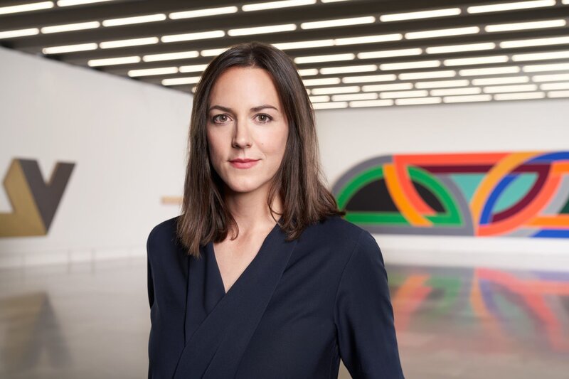 Moderatorin Nina Brunner. – Bild: ZDF und Markus Hintzen, [H] Kunstmuseum Basel