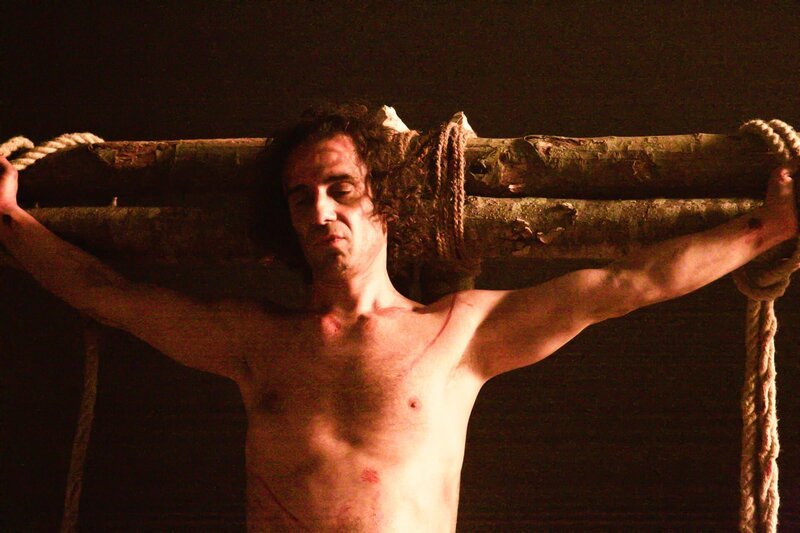 Vor mehr als 2000 Jahren starb Jesus am Kreuz. Doch in den Evangelien finden sich keine näheren Informationen zur Kreuzigung und es gibt kaum archäologische Hinweise dazu. – Bild: Blink Films