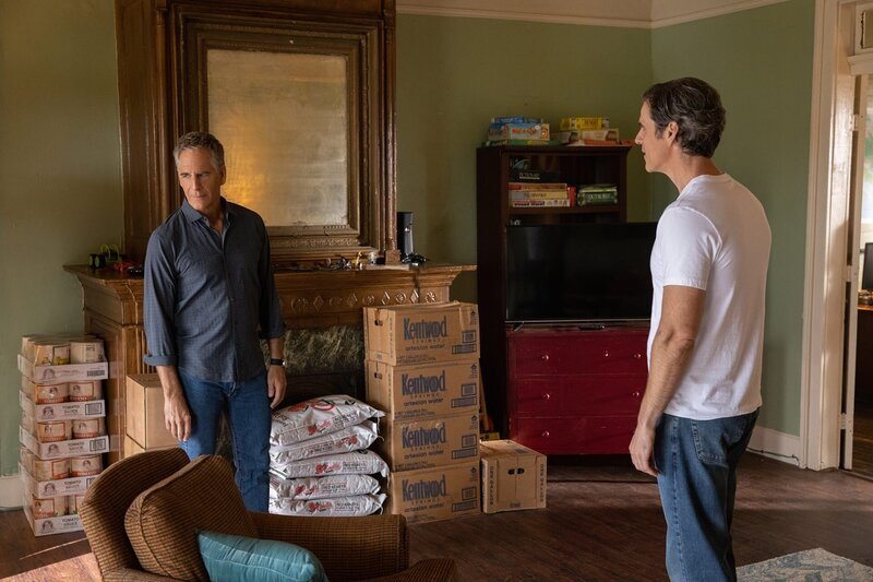 Dwayne Pride (Scott Bakula, l.); Eddie Barrett (Eddie Cahill, r.) – Bild: 2019 CBS Broadcasting Inc. All Rights Reserved. /​ Sam Lothridge Lizenzbild frei