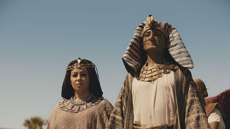 Nachgestellte Szene: Merenptah, Sohn von Ramses II und seine Frau. – Bild: RTL /​ PERNELMEDIA /​ Der 13. Sohn