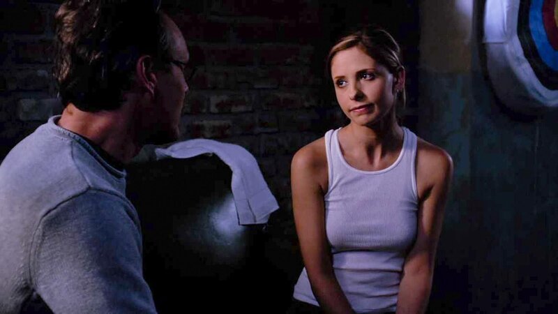L-R: Rupert Giles (Anthony Head), Buffy Summers (Sarah Michelle Gellar) – Bild: Twentieth Century Fox Film Corporation