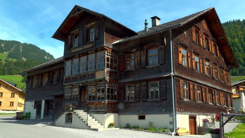 Haus im Bregenzerwald. – Bild: ORF/Hans Jöchler Haus im Bregenzerwald. – Bild: ORF/Hans Jöchler