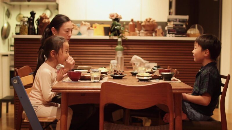 In der „Sendung mit dem Elefanten“ geht es nach Japan: Konnichiwa! Wir besuchen eine Familie und zeigen, wie es in Tokyo aussieht und wie man dort lebt. – Bild: WDR