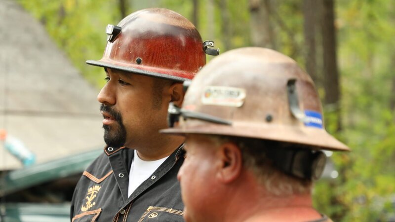 L-R: Juan Ibarra and Freddy Dodge. – Bild: Discovery Communications, LLC