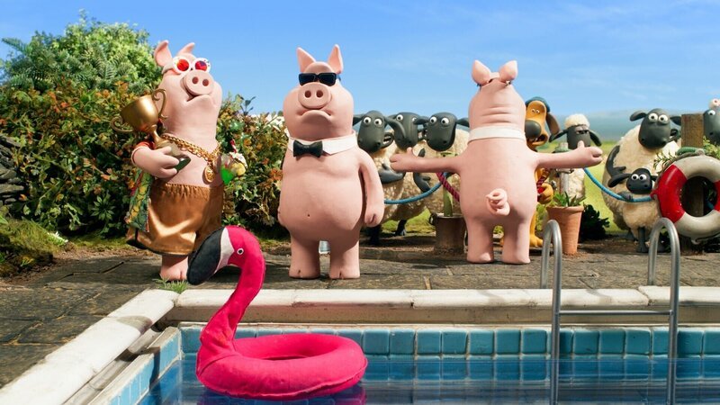 Bitte zurücktreten! Das Pokalschwein lässt sich feiern. – Bild: ORF/​AARDMAN