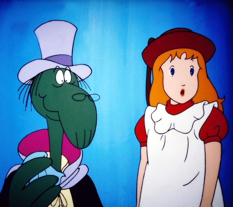 Dodo und Alice sind ratlos. Sie wissen nicht, was sie der Herzkönigin zum Nicht-Geburtstag schenken sollen. – Bild: ZDF/​Apollo-Film