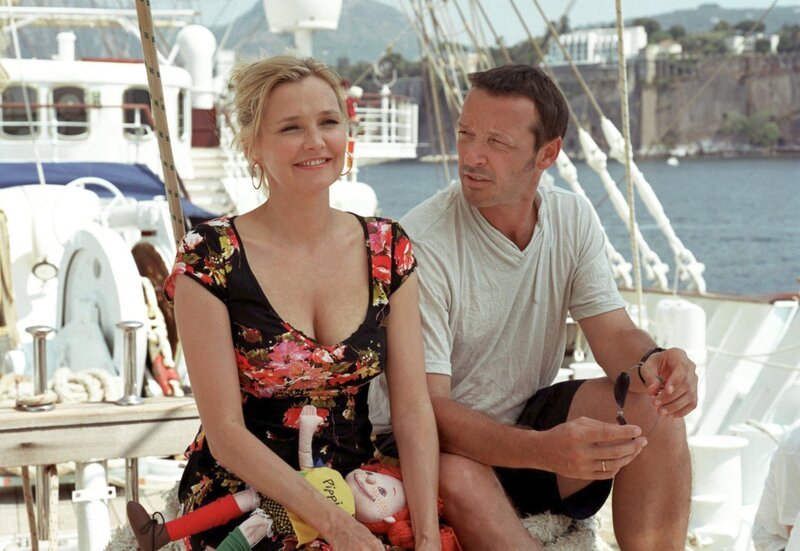 Eigentlich könnte an Bord der „Royal Clipper“ alles wunderbar sein, doch Jeanette (Katharina Schubert) versteht sich nicht mehr mit ihrem Mann Christian (Michael Roll). – Bild: ARD DEGETO/​Daniela Incoronato
