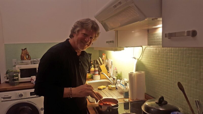 Gastgeber Oliver – Bild: MG RTL D /​ ITV Studios