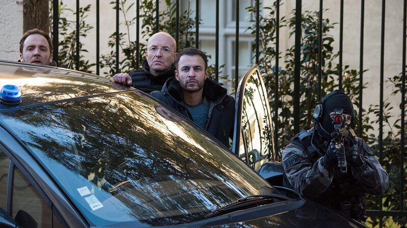 Antoine Dumas (Raphaël Lenglet, m.) – Bild: AXN White