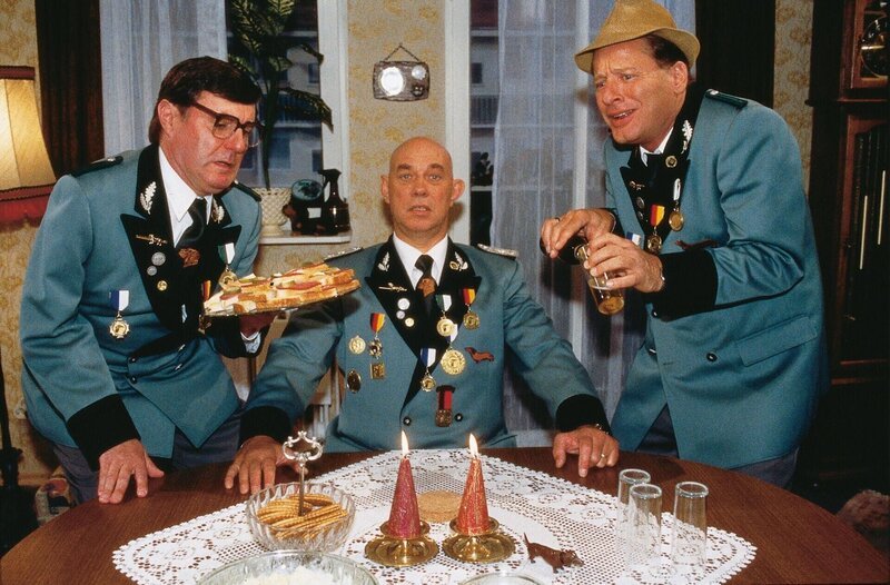 v.l.: Herbert Fink (Detlev Redinger), Karl Göbel (Hans-Martin Stier), Dieter Krause (Tom Gerhardt) – Bild: Foto: RTL, Constantin Film Verleih GmbH