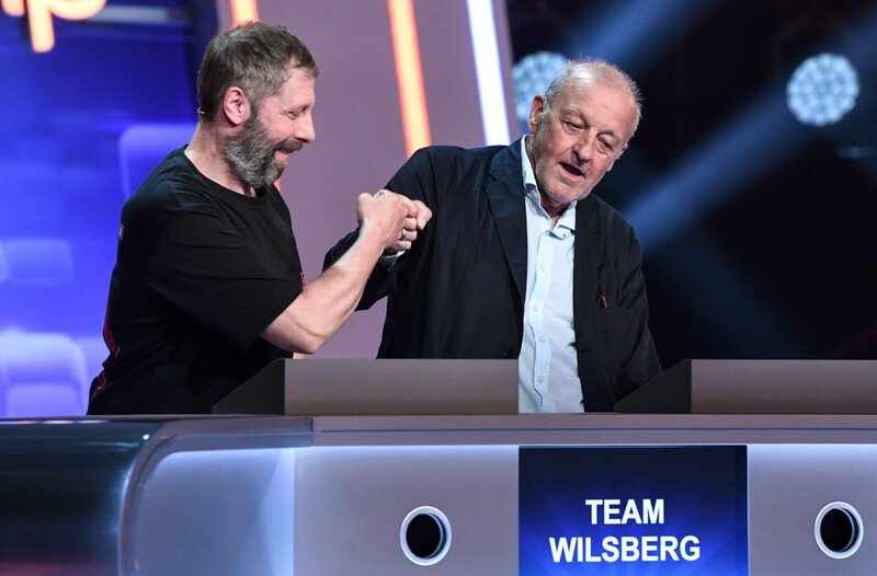 Die Kandidaten Oliver Korittke und Leonard Lansink am Panel – beide Schauspieler, Team „WILSBERG“. – Bild: ARD/​Uwe Ernst