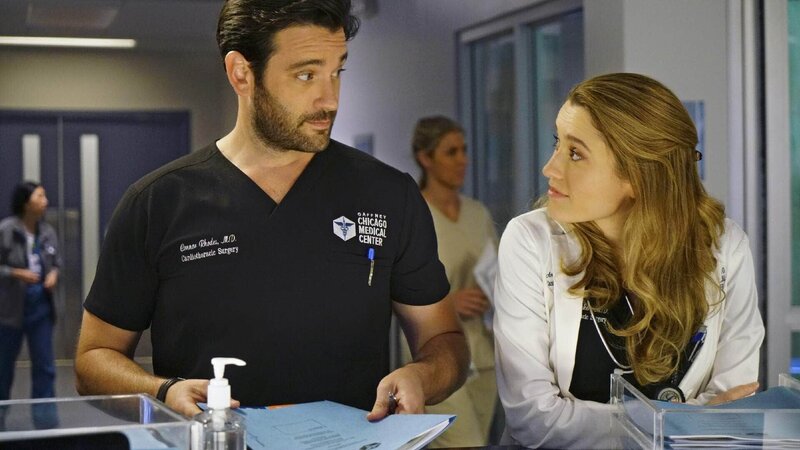 Connor Rhodes (Colin Donnell), Ava Bekker (Norma Kuhling) – Bild: RTL /​ 2017 Universal Television LLC. All Rights Reserved.