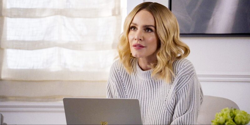 Monet Mazur (Laura Fine-Baker). – Bild: ORF/​PRO7/​Warner/​The CW